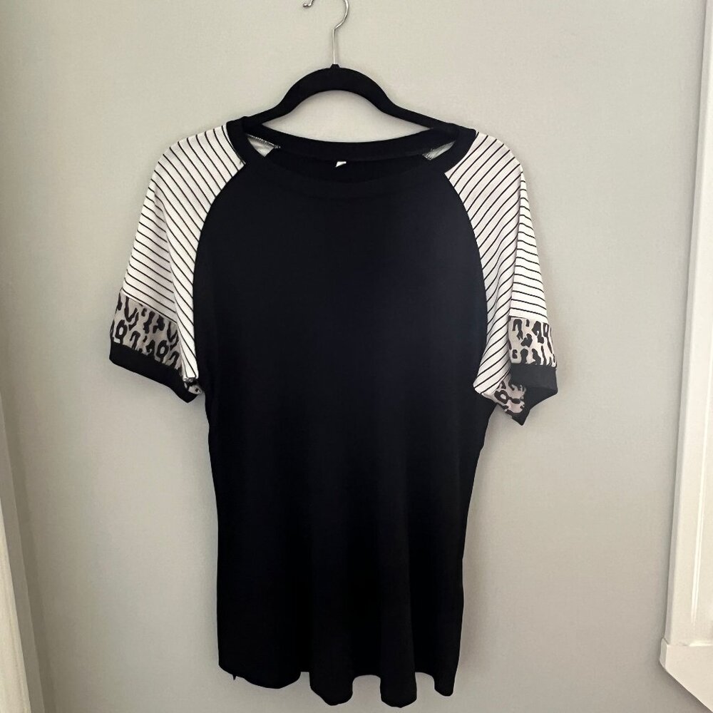 Ladies Animal Print/Striped Tee, Size XL